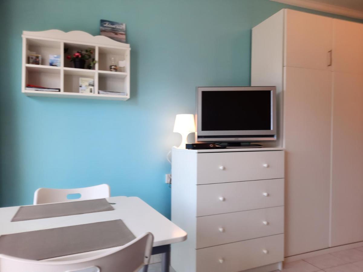 Beachstudio Westende With Sea View Middelkerke Bagian luar foto