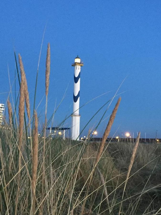 Beachstudio Westende With Sea View Middelkerke Bagian luar foto