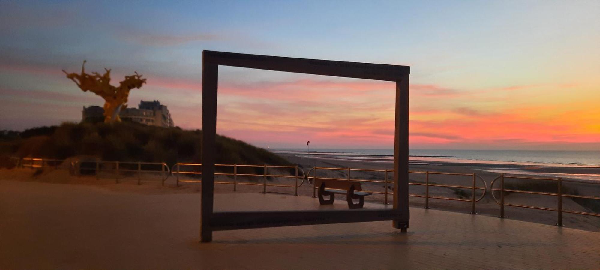 Beachstudio Westende With Sea View Middelkerke Bagian luar foto