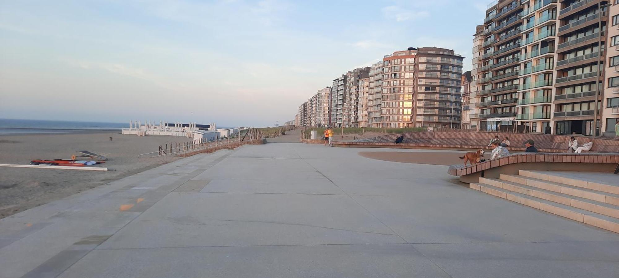 Beachstudio Westende With Sea View Middelkerke Bagian luar foto